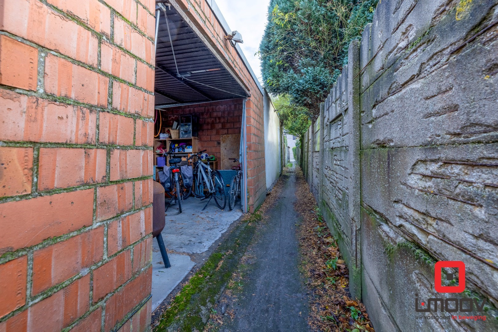 Charmante rijwoning met grote tuin en 4 slaapkamers 