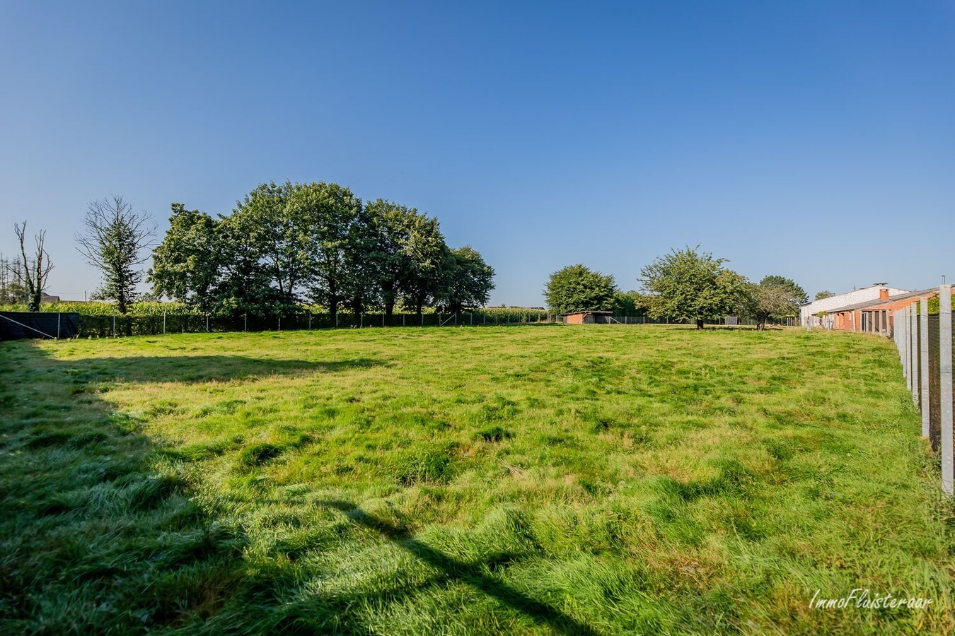 Beautiful house (+/-340m&#178;) with stable buildings on +/-2ha in Opoeteren (possible extension to +/-7.3ha!) 