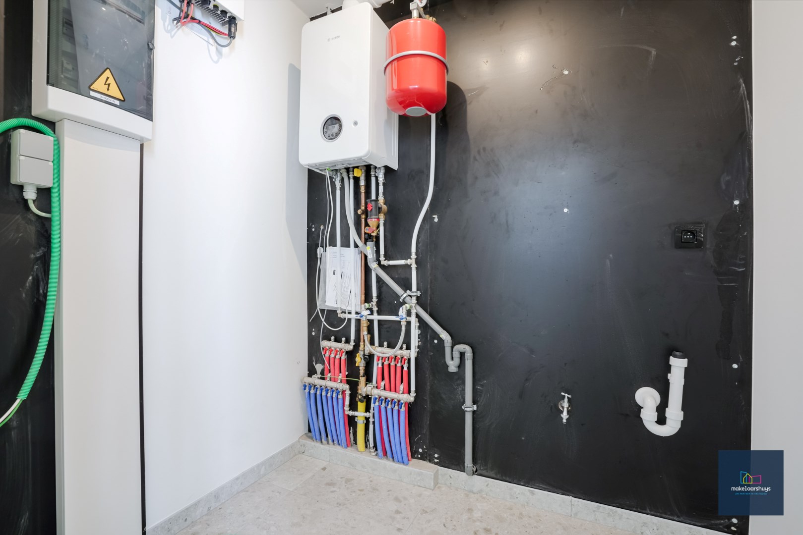 Nieuw 2 slaapkamerappartement  met praktijkmogelijkheden 
