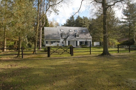 Tijdloze villa met weide op ca. 6.500m&#178; 