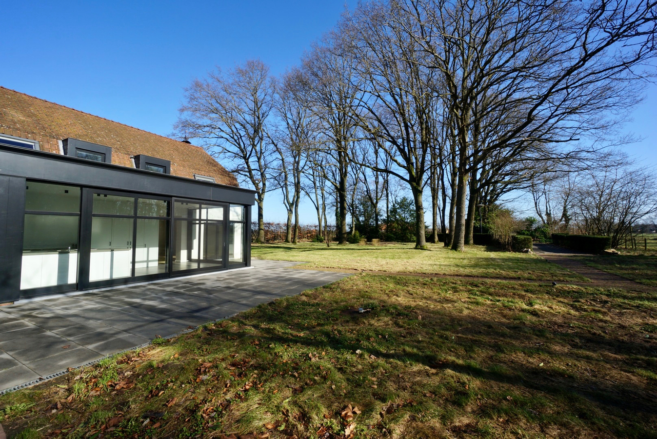 Charmante gerenoveerde hoeve met paardenstallen op ca. 2,5 ha te Gruitrode 