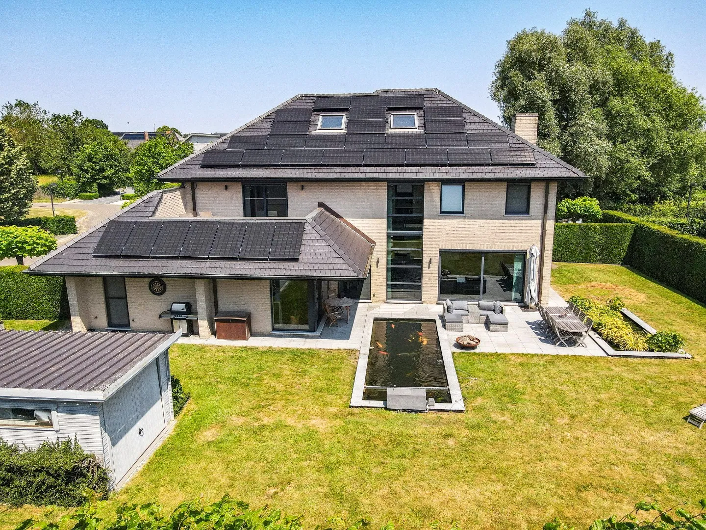 *VERKOCHT* Luxueuze villa in het centrum van Torhout!