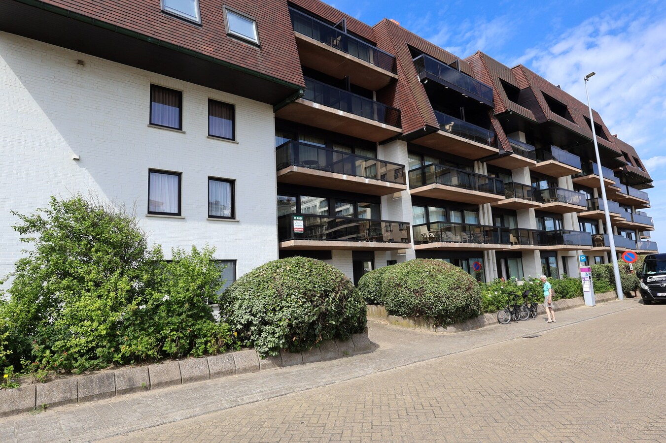 Ruim appartement met 2 slaapkamers en zijdelings zeezicht 