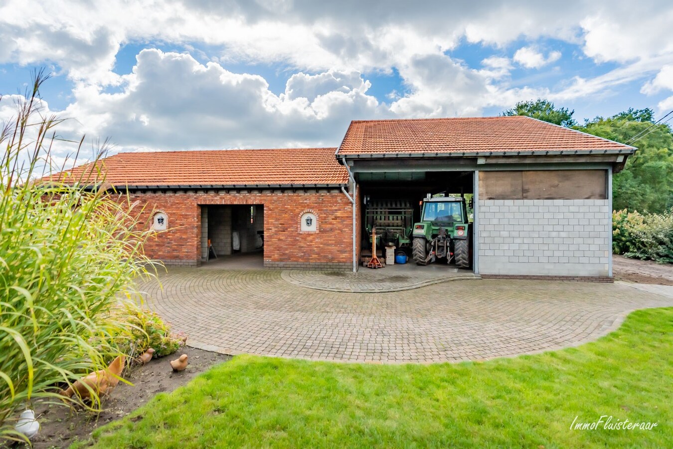 Landelijke woning met uitstekende ligging op ca. 1ha te Ham 