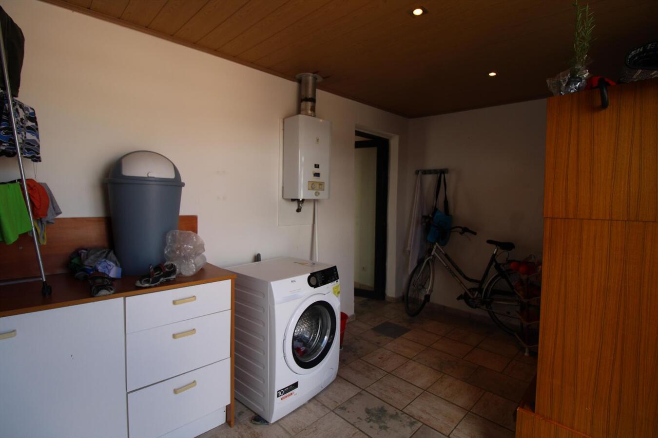 Rijwoning met terrastuin en 2 slaapkamers te Menen 