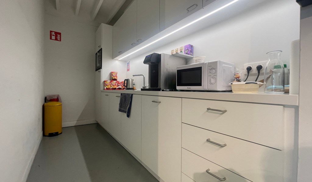Gerenoveerde loftkantoren te huur in Hangar 26 in Antwerpen