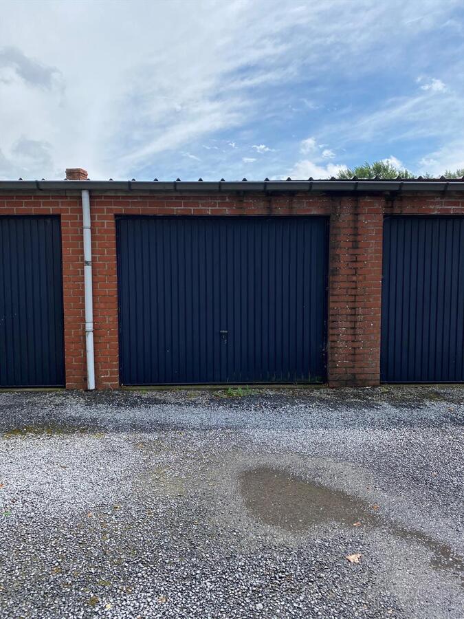 Appartement met 2 slaapkamers en garage in centrum Koekelare 