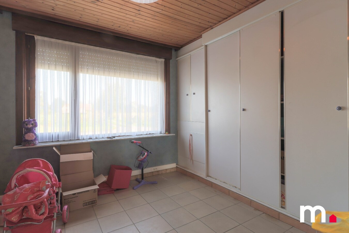 VERZORGDE WONING MET 4 SL.K. EN GARAGE 85m&#178; 