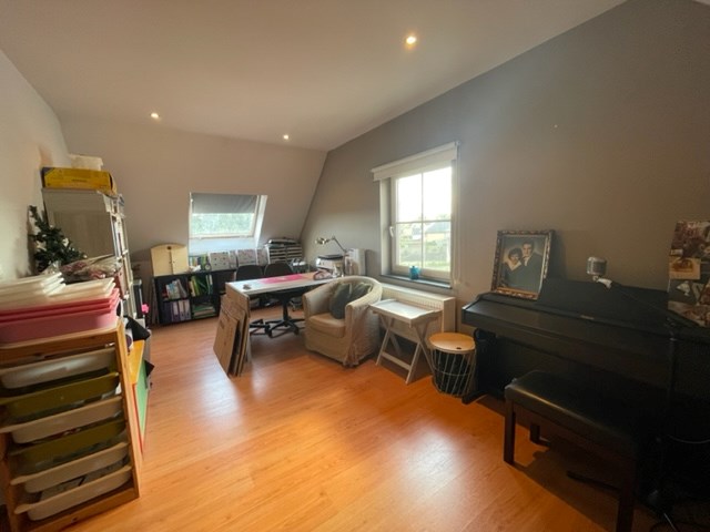 Prachtige half-open woning gelegen te Kasterlee - Tielen! 