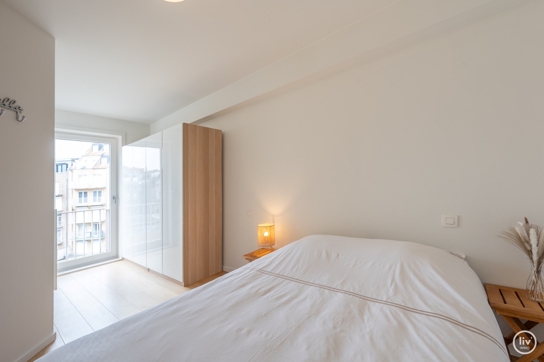Appartement confortable et r&#233;nov&#233; de 2 chambres dans une rue adjacente &#224; l&#39;avenue Dumortier &#224; Knokke. 