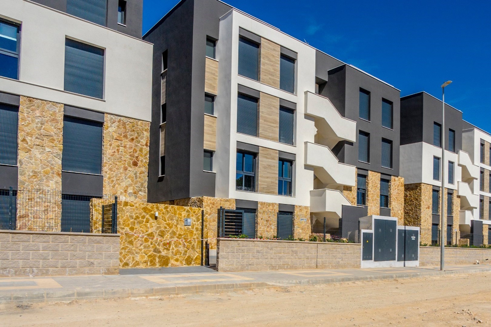 SPECIALE AANBIEDING Volledig ingericht nieuw appartement - direct beschikbaar! 