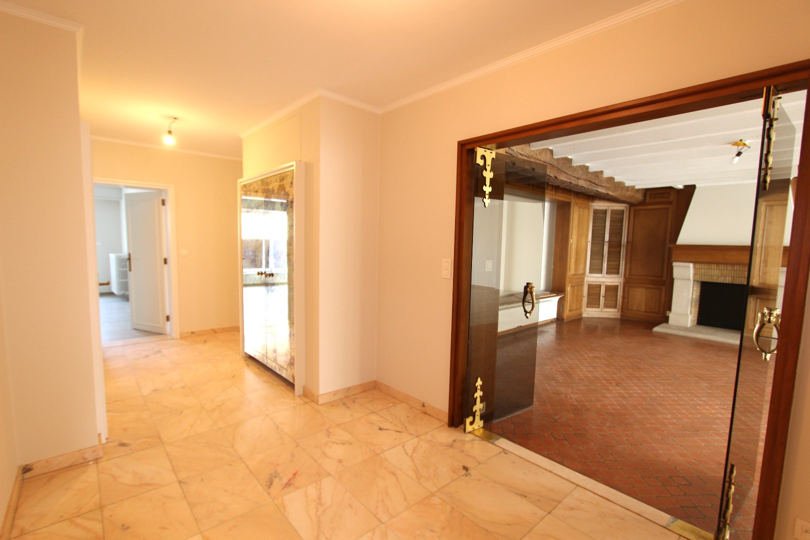 RIANT APPARTEMENT MET GROOT TERRAS EN 3 SLAAPKAMERS 