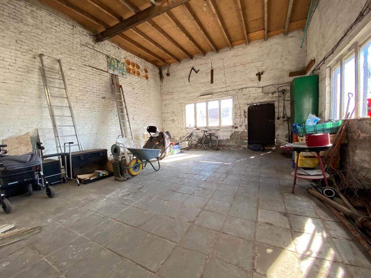 Woning met 3 slaapkamers en loods te Kortemark 