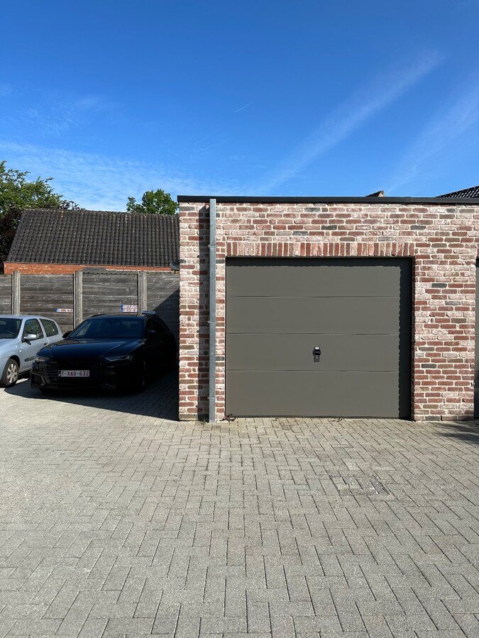 Woning met 4 slaapkamers en garage te Koekelare 