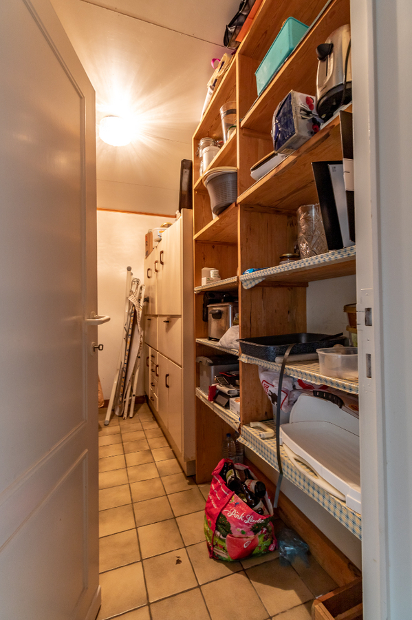 Ruime alleenstaande woning met dubbele garage te Koekelare 