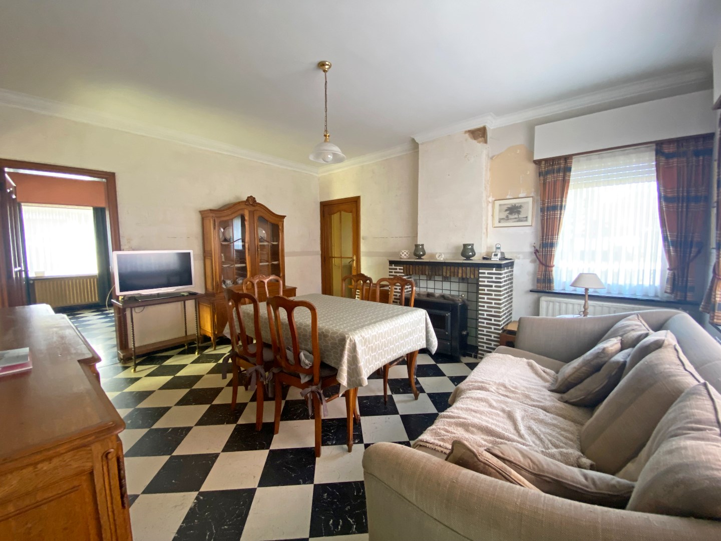 Vrijstaande woning op een perceel van 11 are 55 ca te Geel. 