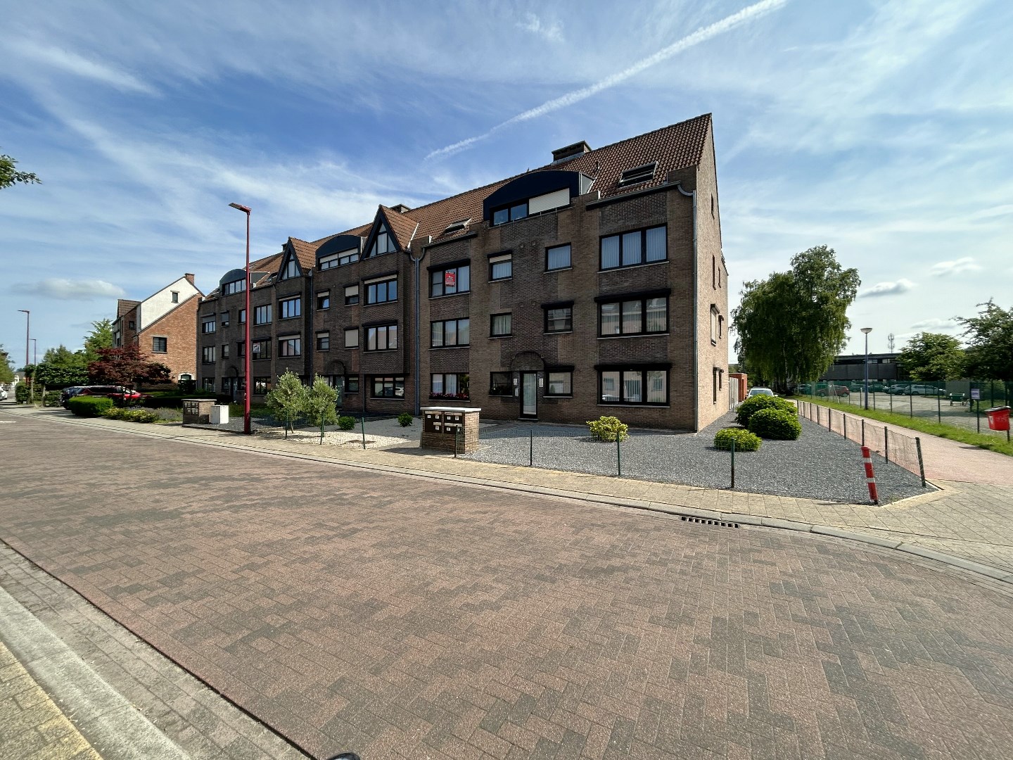 Instapklaar appartement met 2 slpk. in centrum Geel 