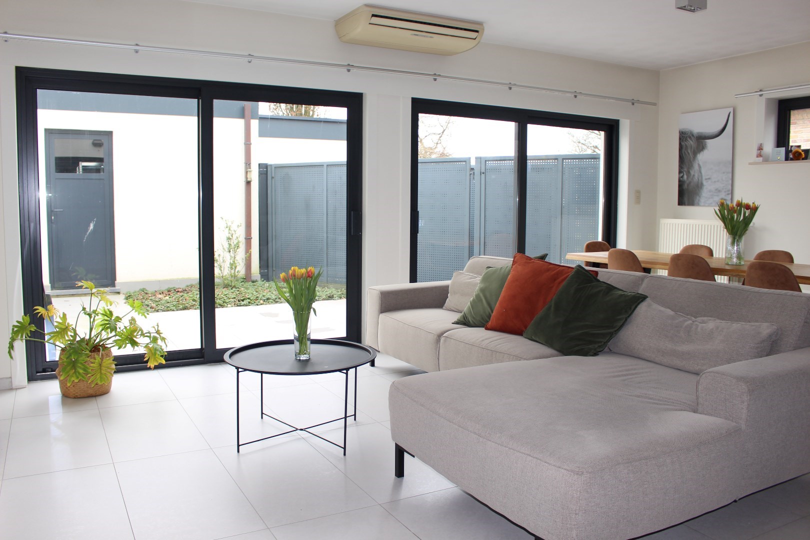 Gelijkvloers appartement met 1 slaapkamer en terras. 