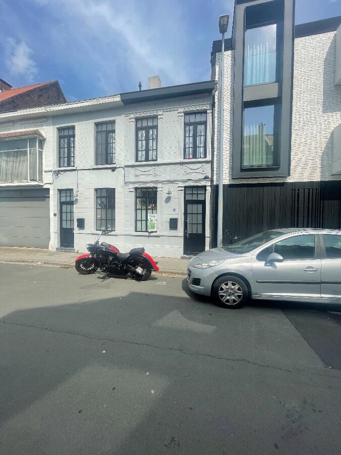Volledig gerenoveerde woning in het centrum van Roeselare, vrij op 1/02/2025 