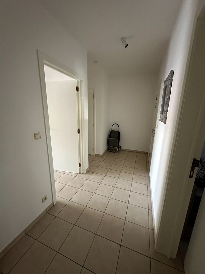 Zeer ruim en energiezuinig appartement met 2 slaapkamers en tuin. 