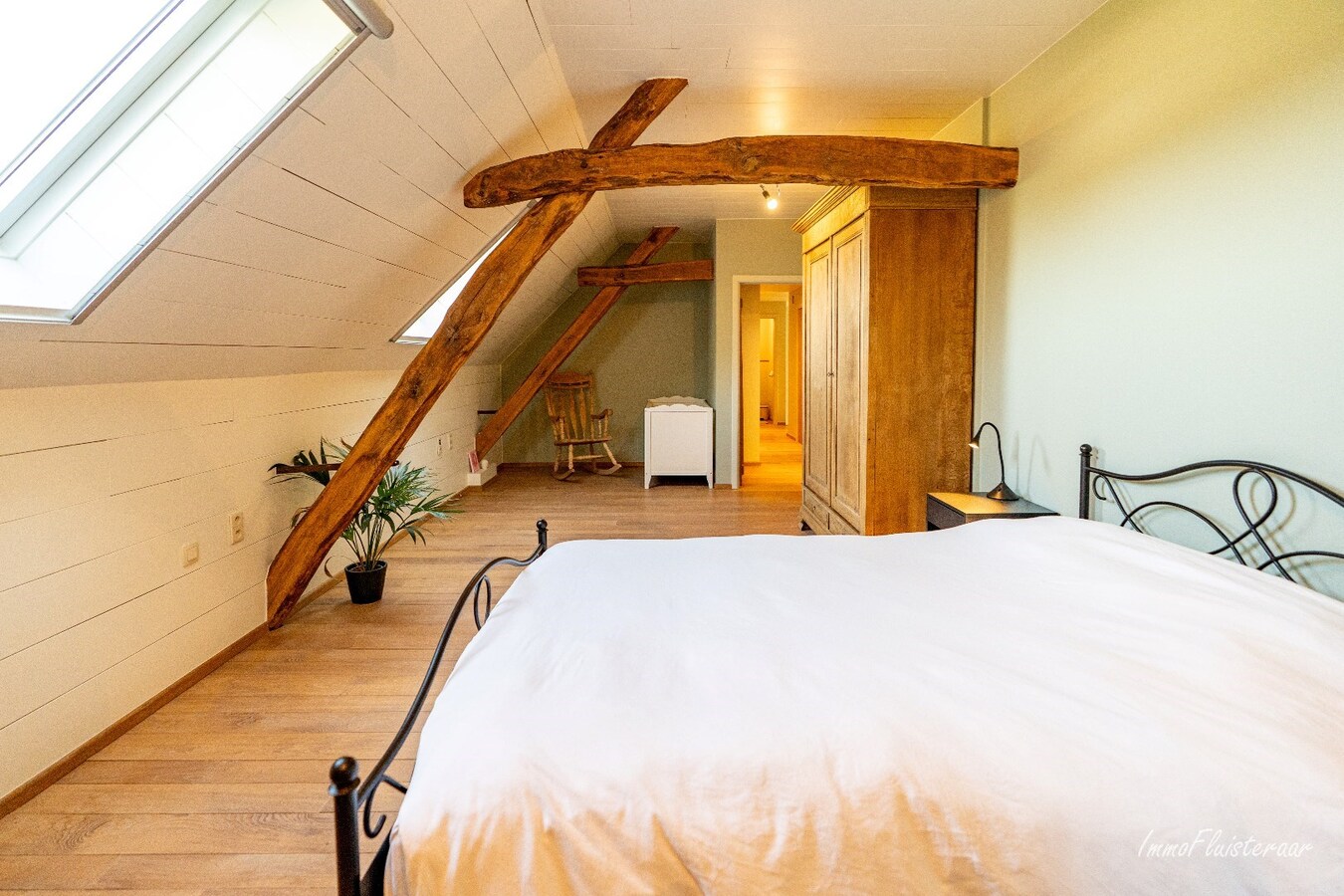 Prachtige langgevelhoeve met aanpalende weide op ca. 1,6 ha te Wortel (Hoogstraten) 