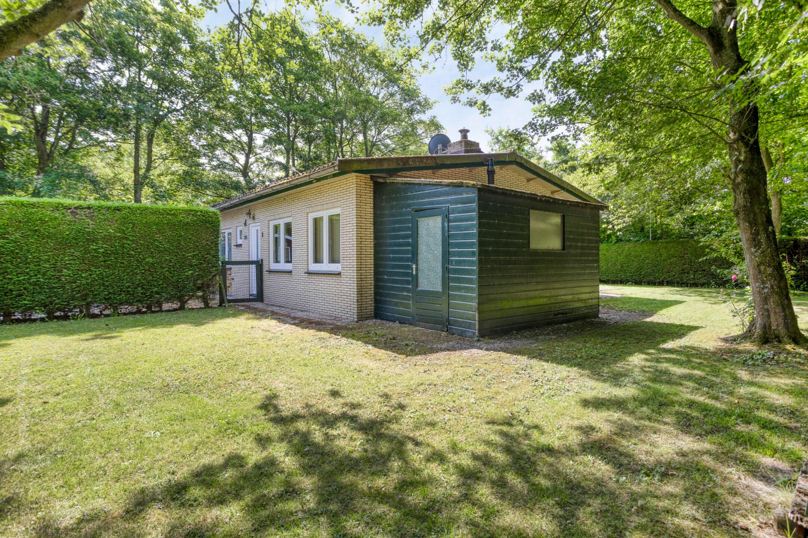 Sfeervolle bungalow op toplocatie nabij het Banjaardstrand – Kamperland 