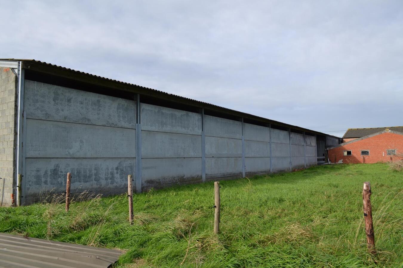 Te renoveren hoeve op ca 2,4 ha te Meerdonk 