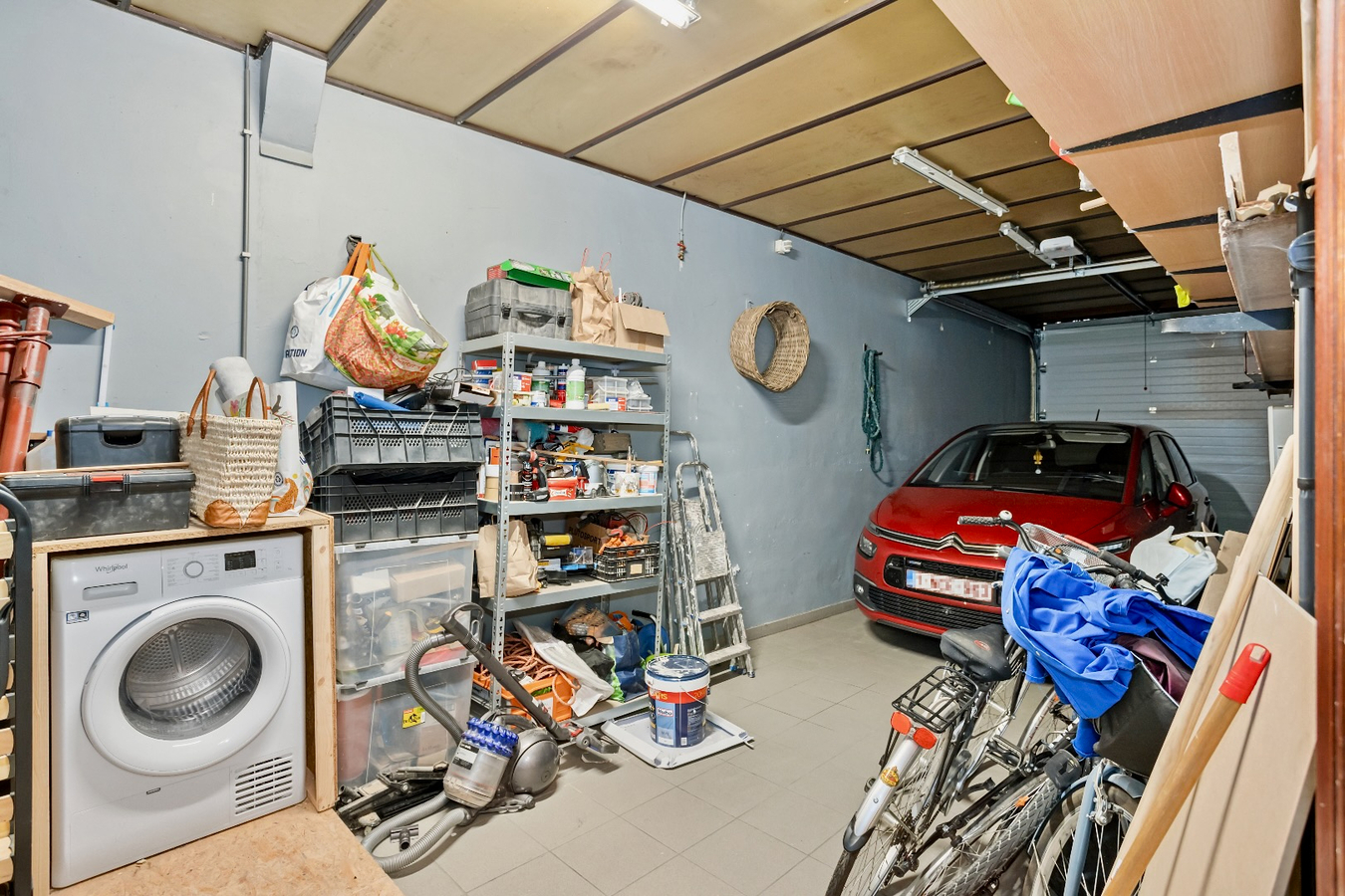 Centraal gelegen woning met garage en tuin te Sint-Gillis-Waas 