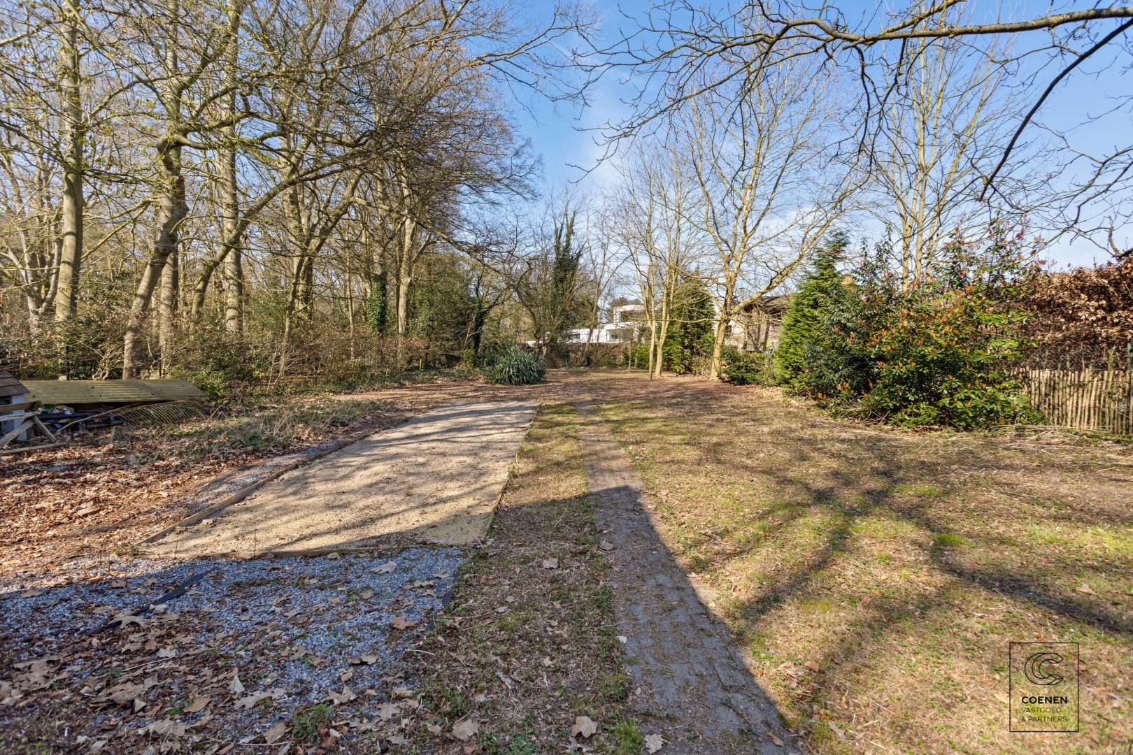 Prachtige woning op een perceel van ca. 2350m&#178; en een centrale locatie te Zandhoven! 