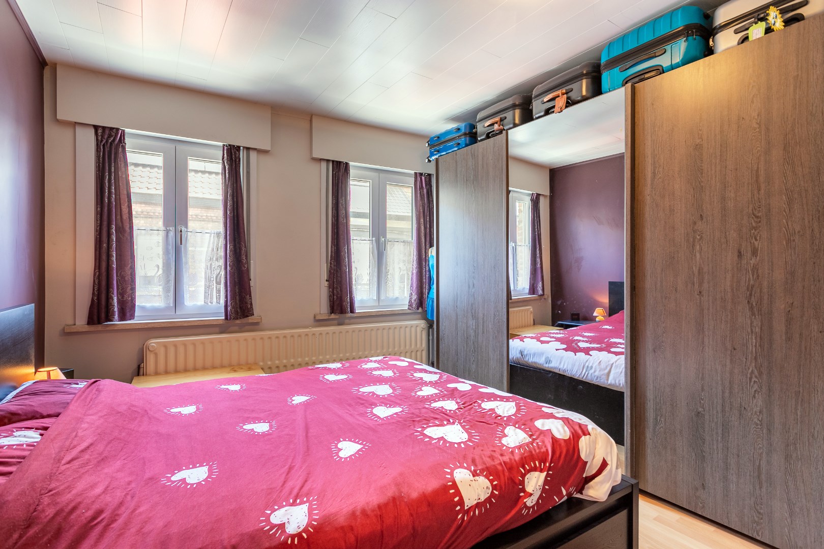 Instapklare woning met 3 slaapkamers, bureau en tuin in Halle 