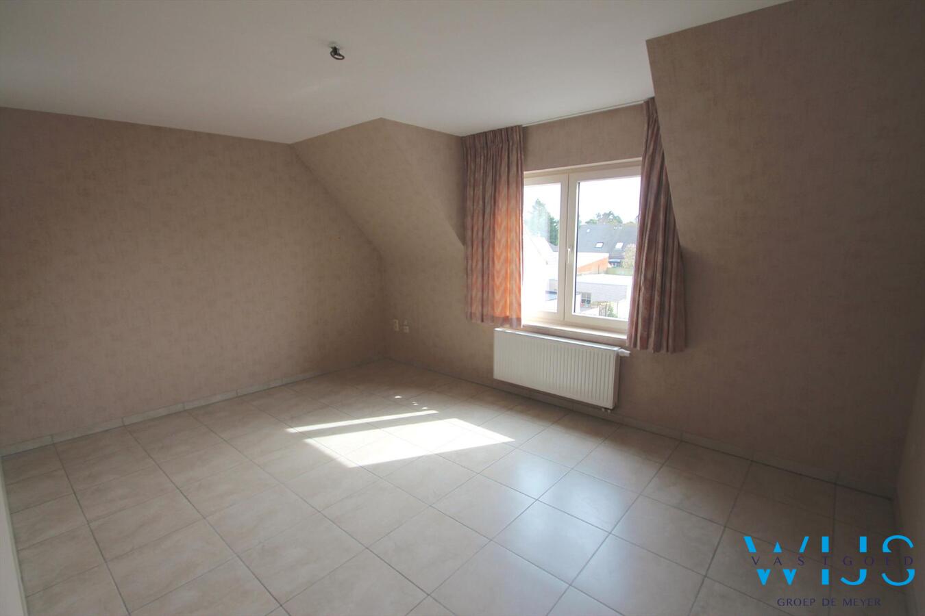 Prachtig lichtrijk 3 slaapkamerappartement van 115m&#178; te ERTVELDE 