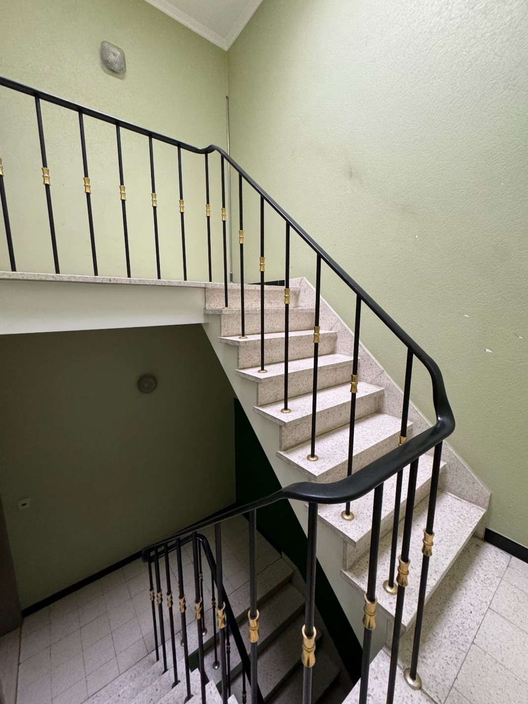 Appartementsgebouw met 3 verhuurde appartementen te Zulte 