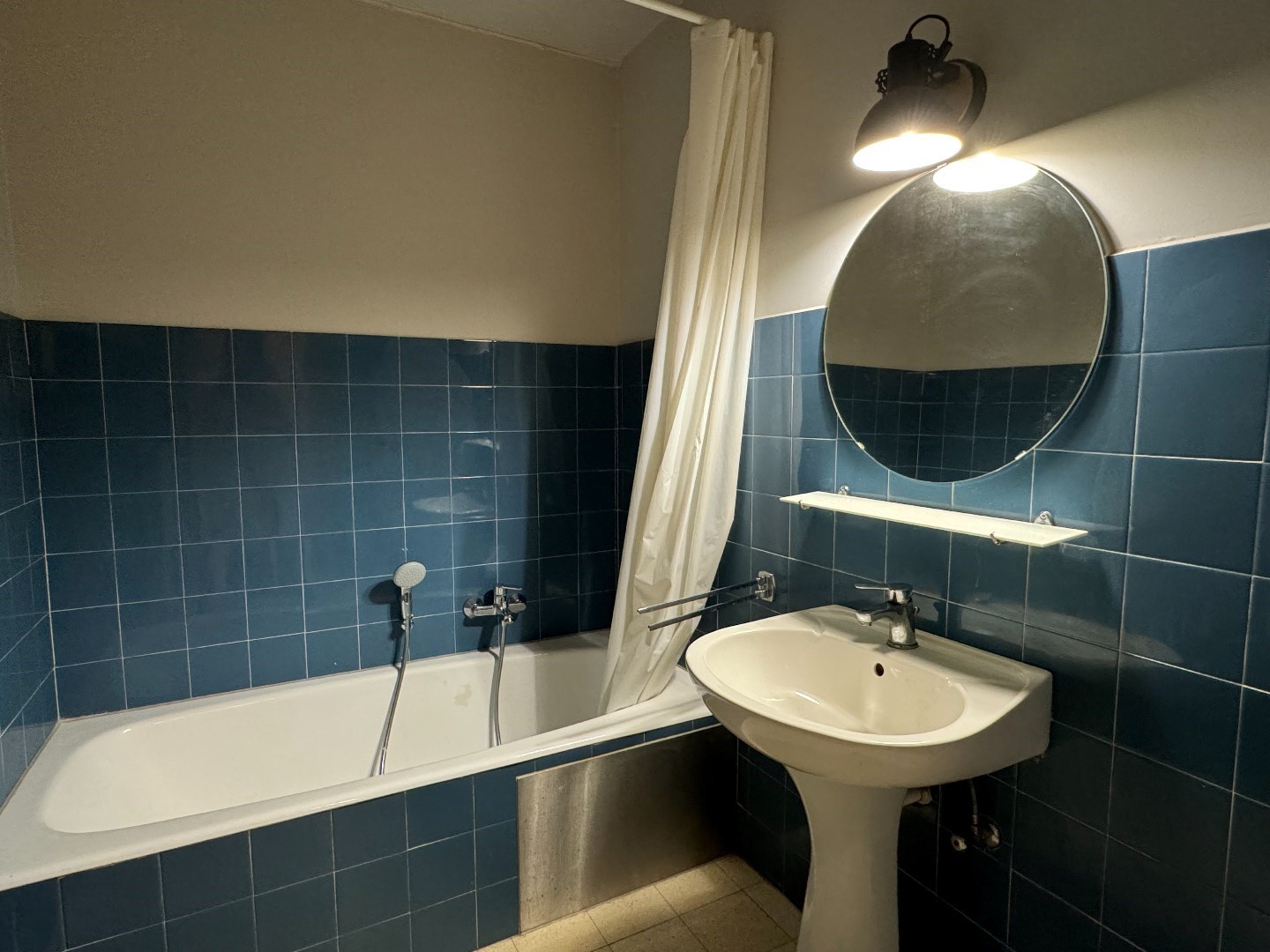 Appartementsgebouw met 3 verhuurde appartementen te Zulte 