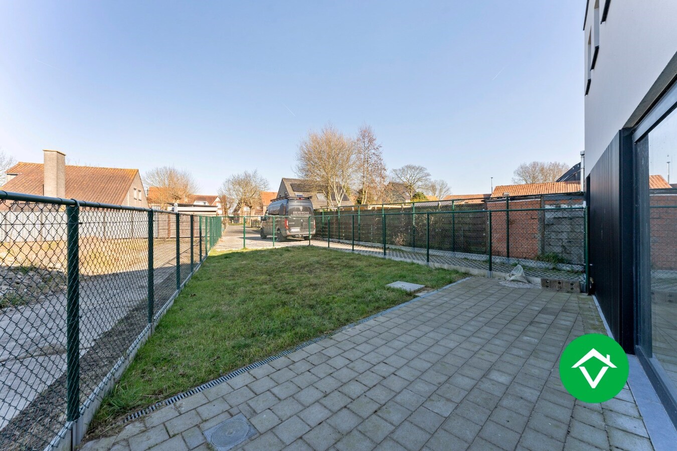 Gelijkvloers appartement met garage te Leke 