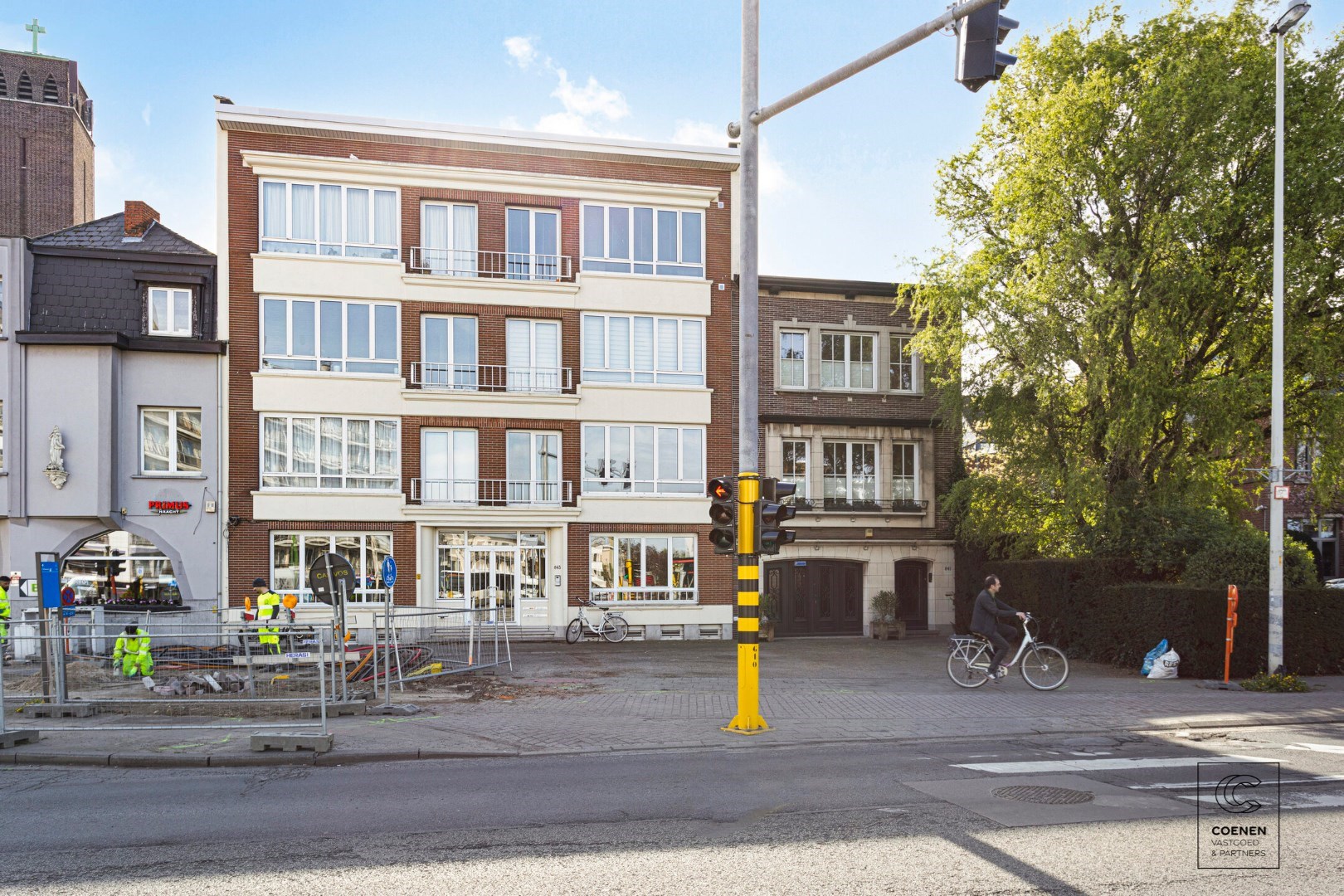 Prachtig gerenoveerd appartement met 2 slaapkamers, terras en bew. opp. van 80m2! 