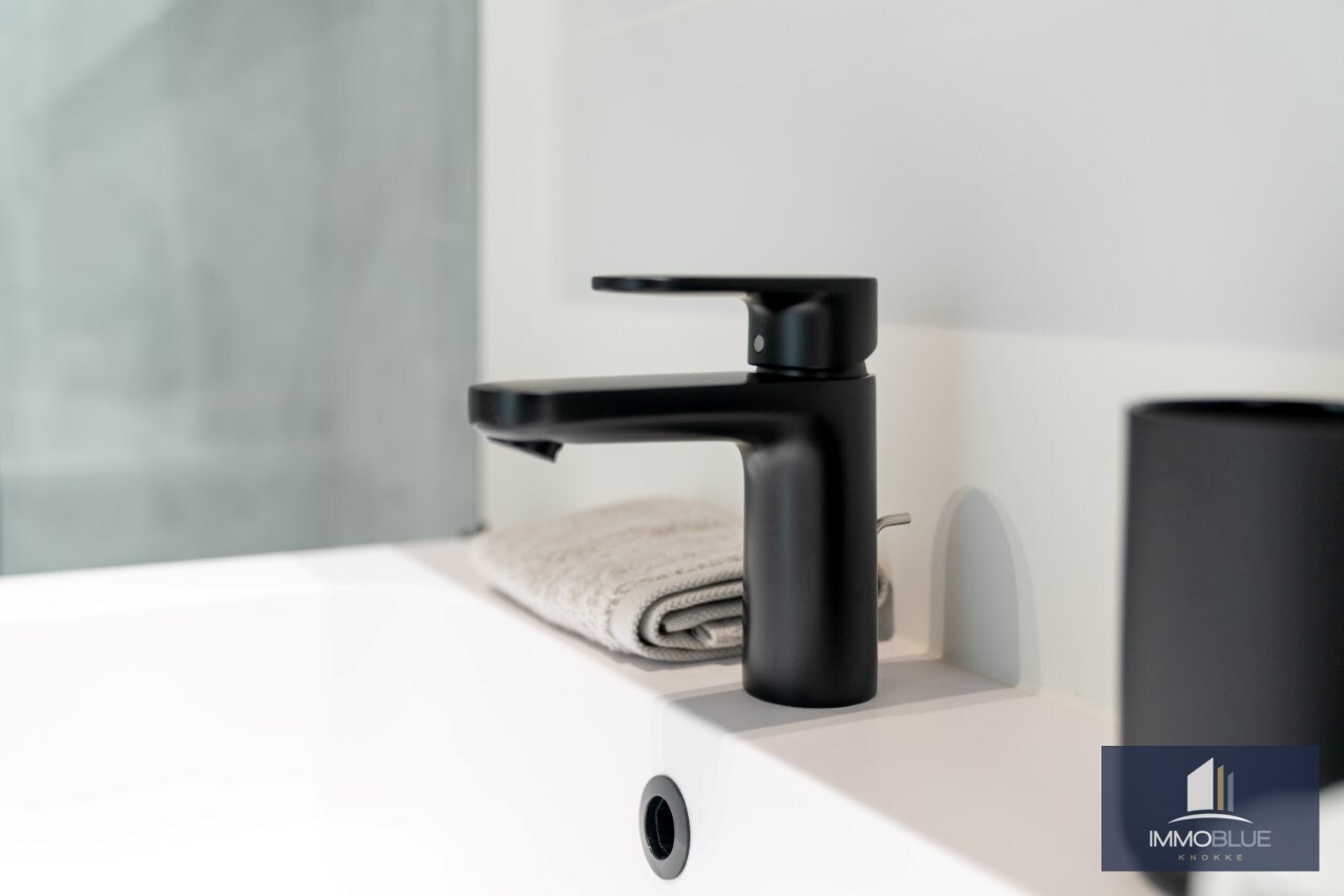 Appartement enti&#232;rement r&#233;nov&#233; et lumineux, situ&#233; dans une petite r&#233;sidence. 