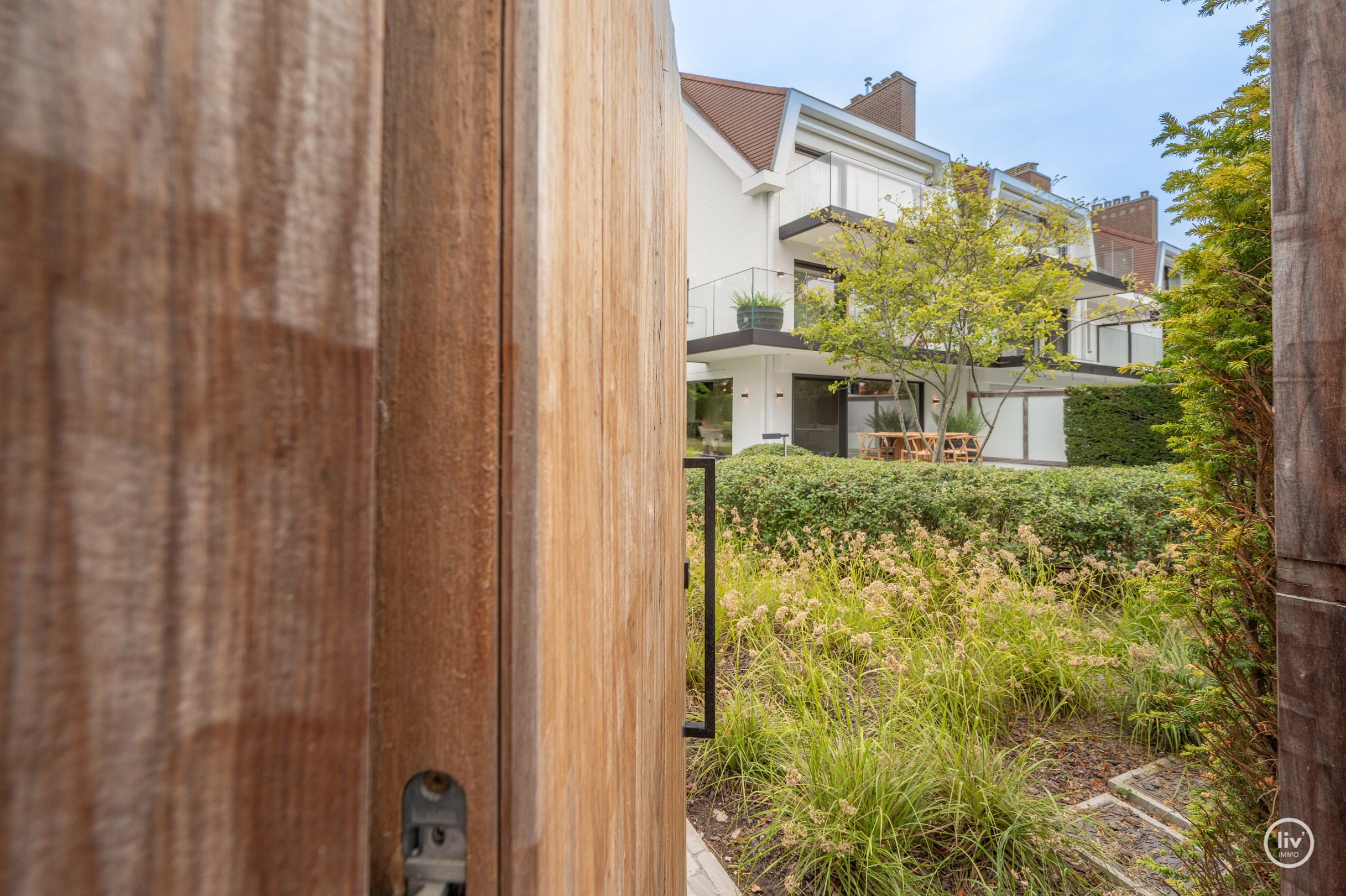 Magnifiek tuinappartement met zonovergoten tuin in het hart van het Zoute. 