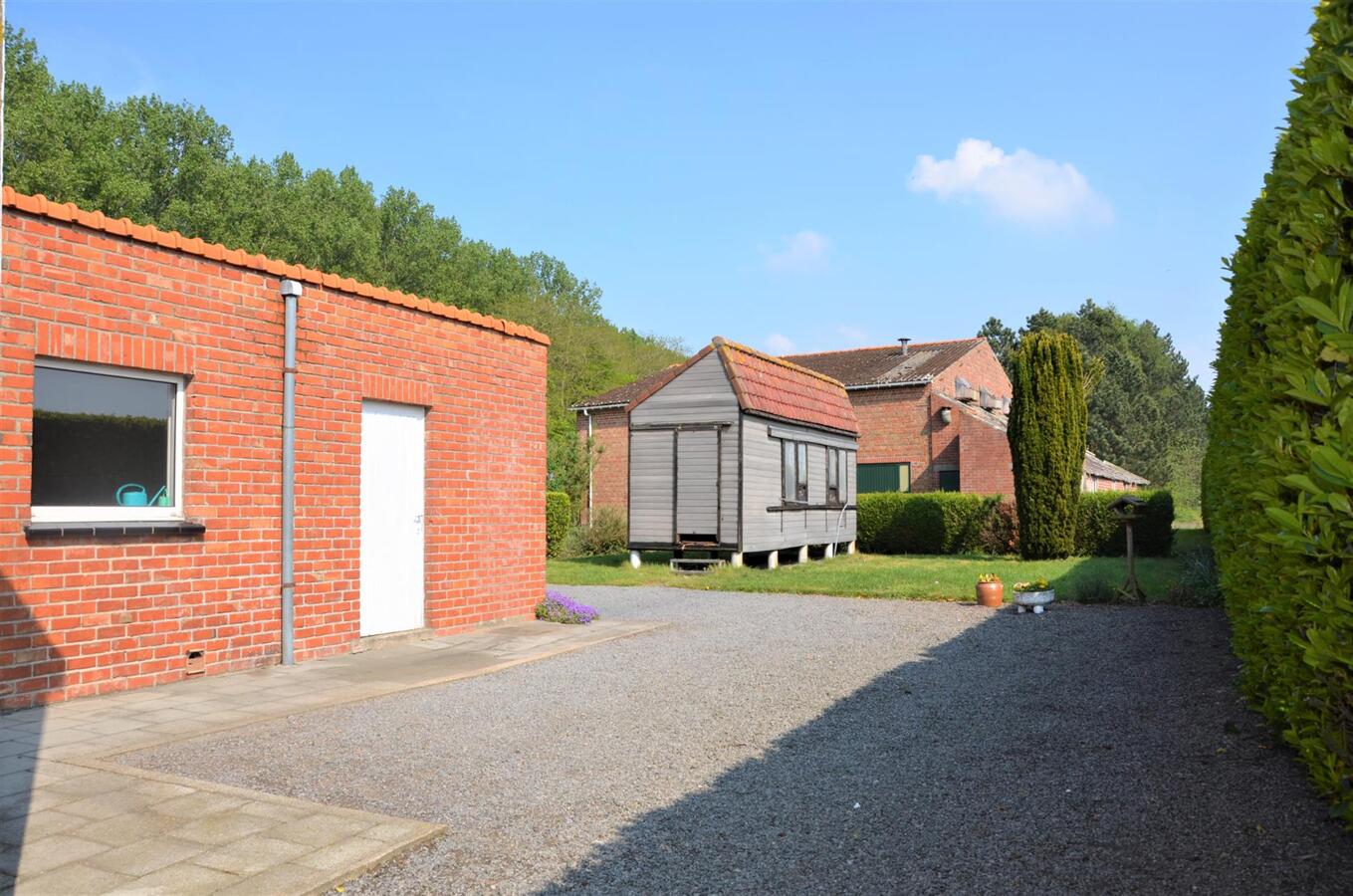 Verkocht in 1 week!!! Landelijke hoeve met grote schuur in z&#233;&#233;r goede staat 