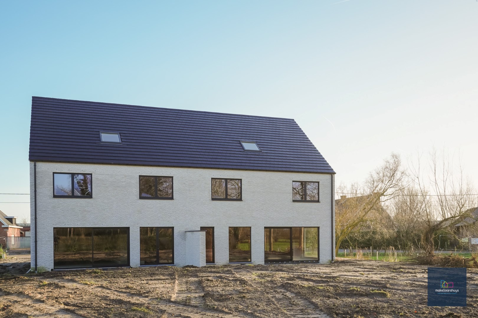 2 casco villawoningen met prachtig uitzicht en veel potentieel in Beervelde 