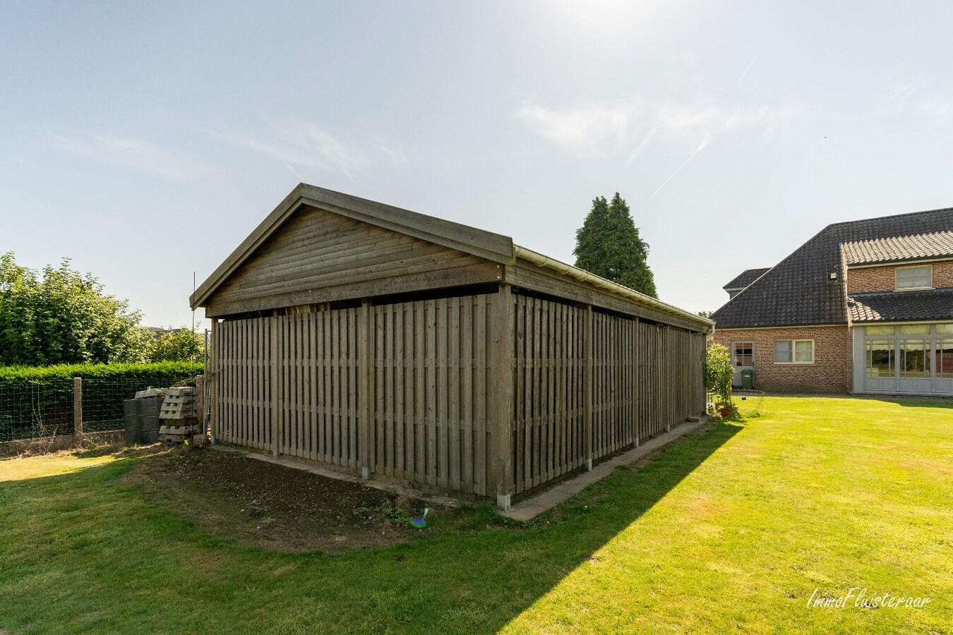 Villa de campagne pr&#234;te &#224; emm&#233;nager sur un grand terrain d&#39;environ 65 ares &#224; Meensel-Kiezegem (Tielt-Winge). 