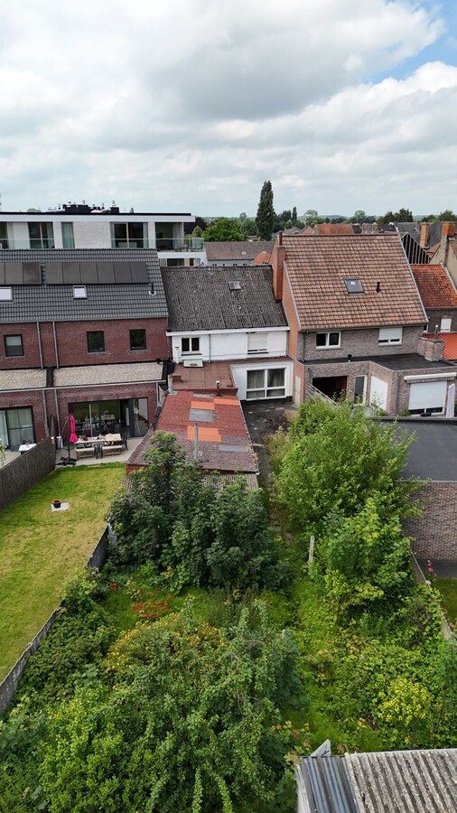Ruime woning met 5 slaapkamers, tuin en garage in Wingene 