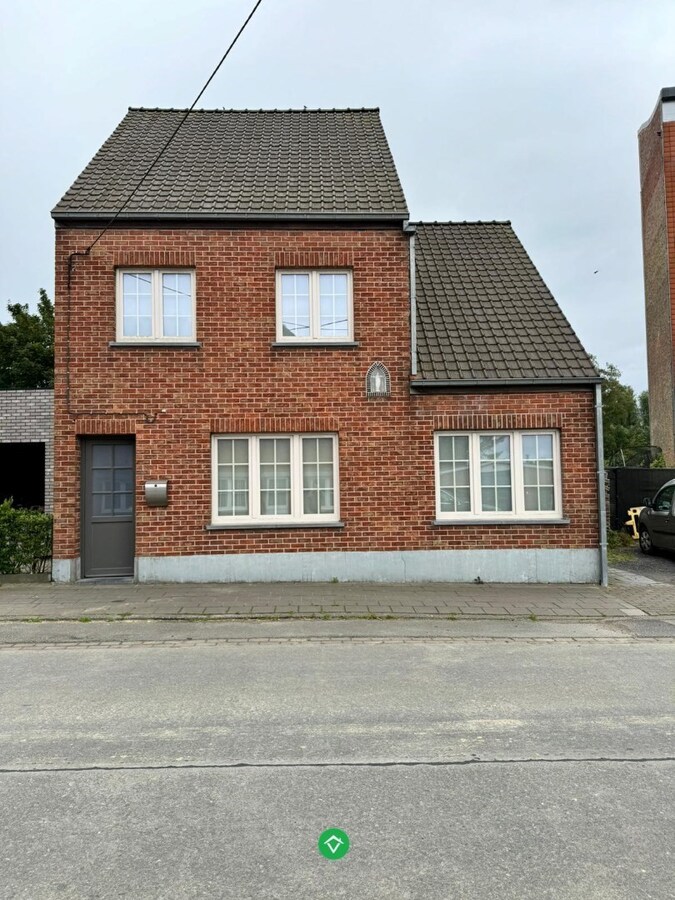 Karaktervolle woning met 4 slaapkamers te Wijnendale 