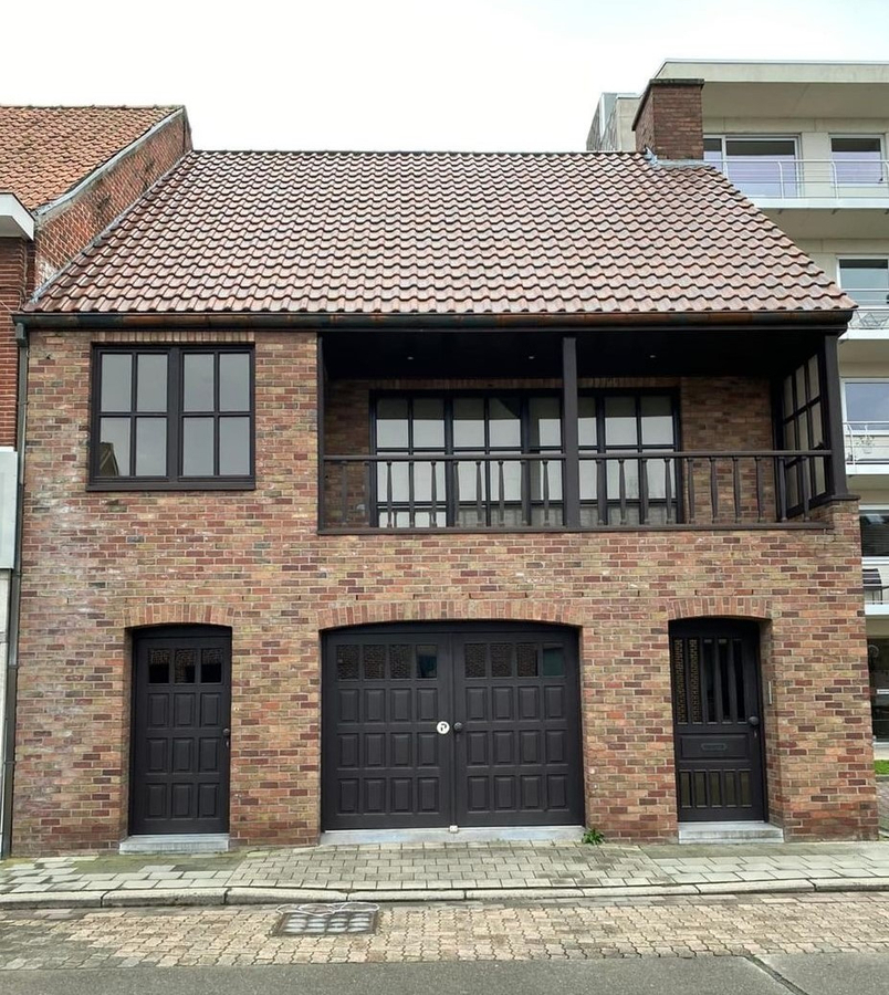 Prachtige bel-&#233;tagewoning in centrum Roeselare met 3 slaapkamers en garage 