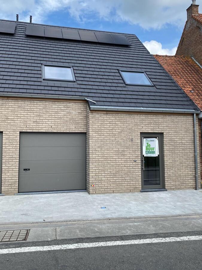 Nieuwbouwwoning met 3 slaapkamers en garage te Eernegem 