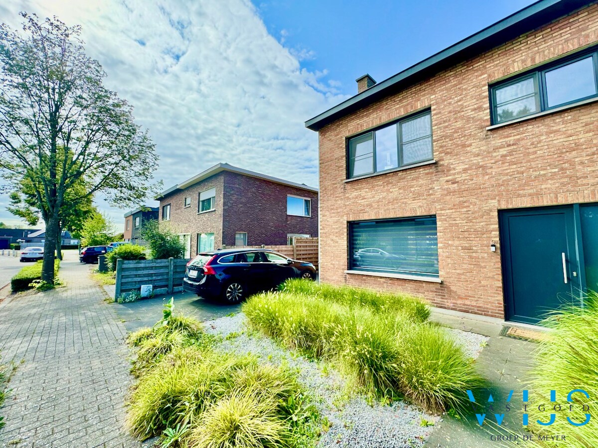 Stevige gezinswoning op TOPlocatie in Ertvelde ! 