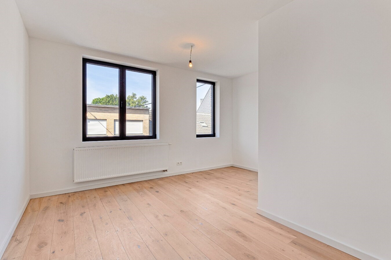 Prachtig gerenoveerde 4-slpk woning in het centrum van Stabroek! 