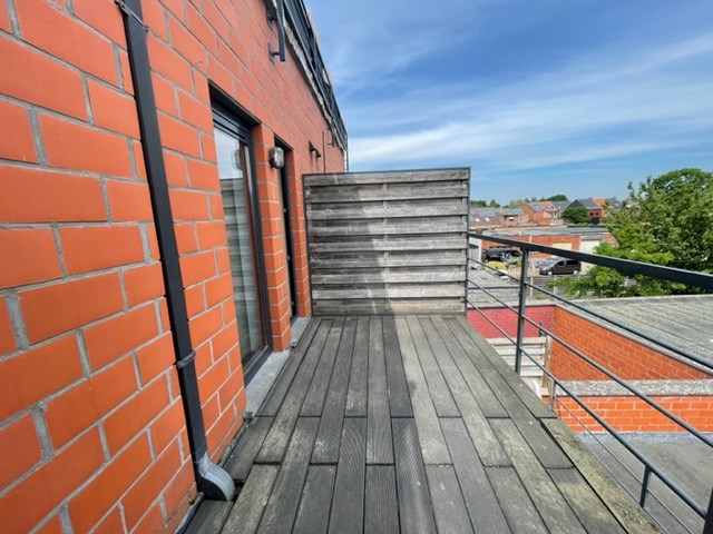 Centraal gelegen appartement met 2 slaapkamers en een garagebox te Geel! 