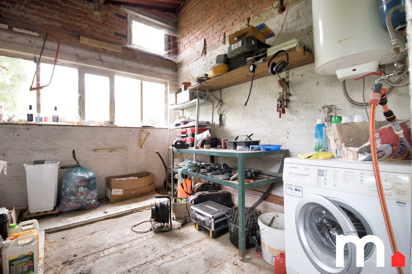 Te renoveren woning met potentieel nabij het centrum te Roeselare ! 