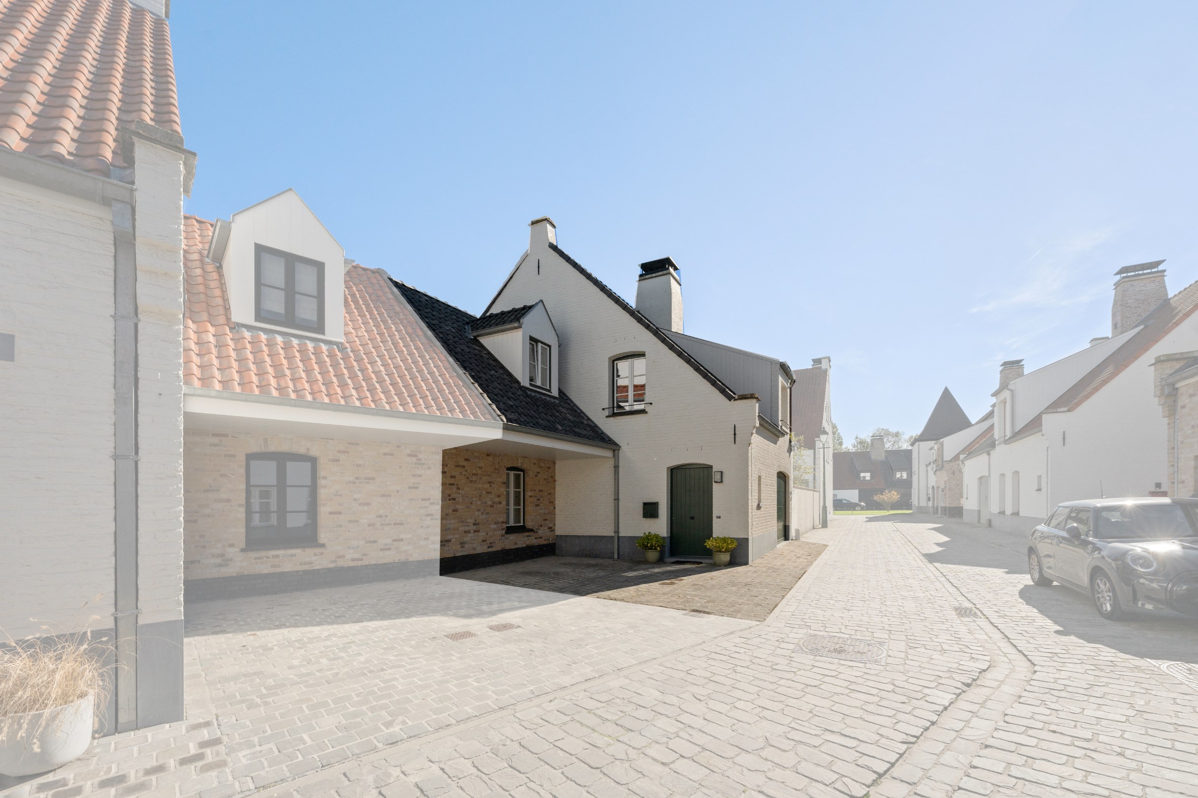 Magnifique maison pr&#234;te &#224; emm&#233;nager &#224; louer avec 3 chambres &#224; coucher compl&#232;tes, un garage et un jardin confortable situ&#233; au cœur de RAMSKAPELLE. 