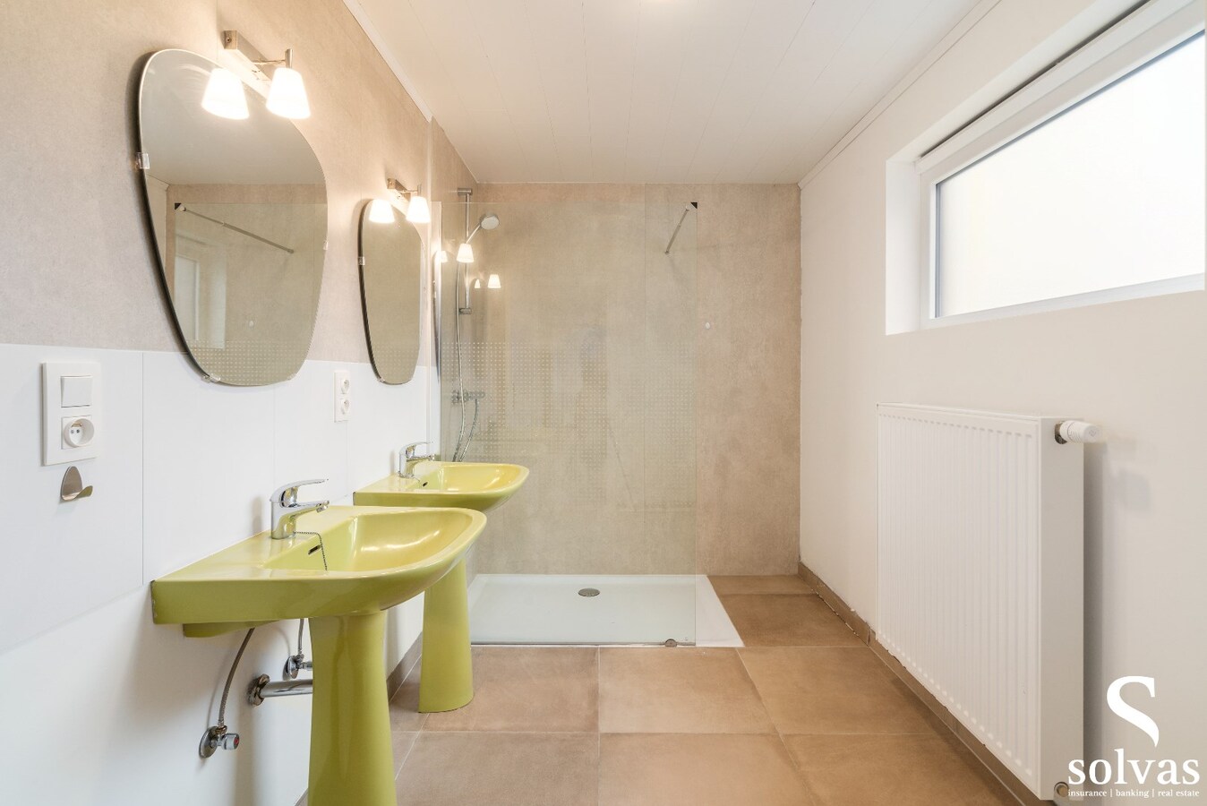 Ruime woning met 4 slaapkamers in centrum 